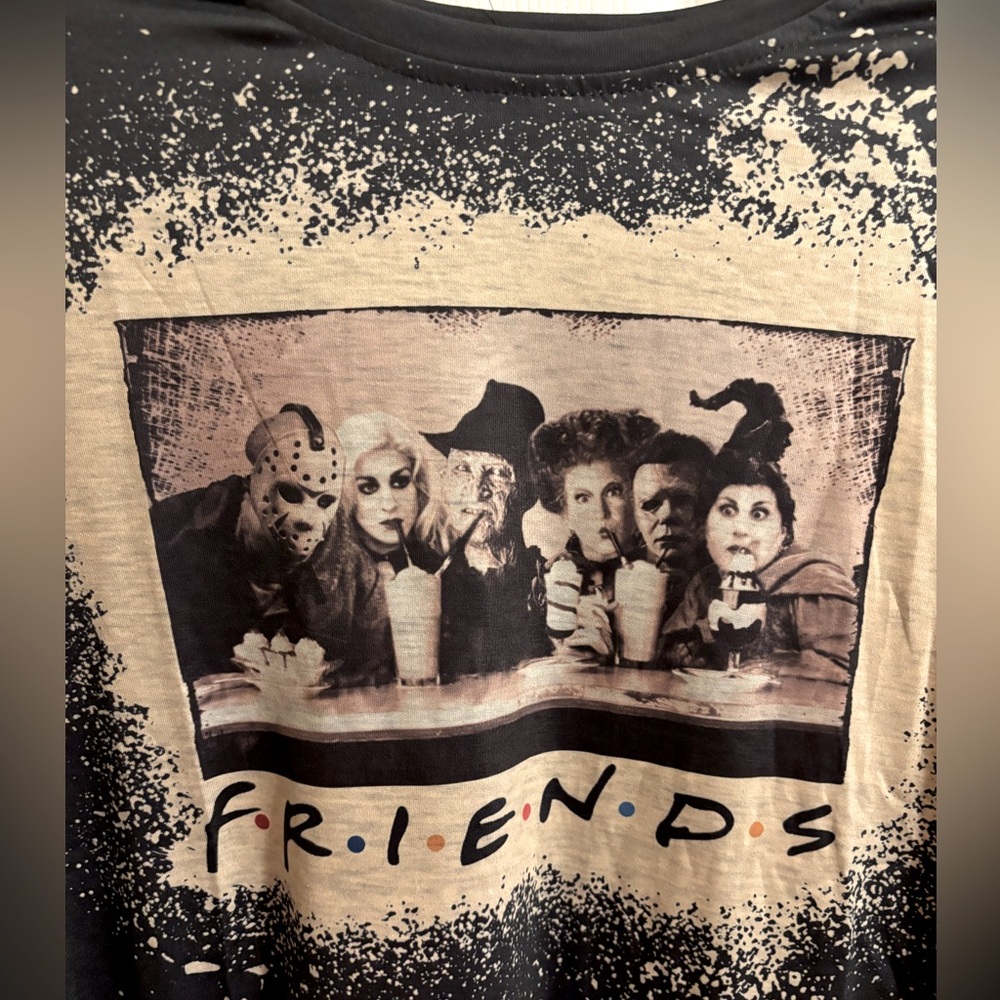 NWT Halloween Friends Large Shirt